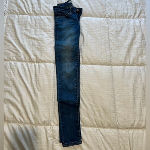 Levi’s 711 Jeans